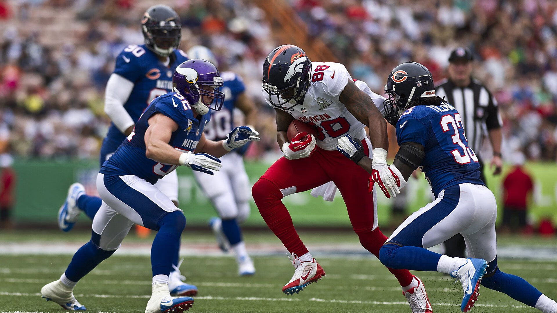 世界杯之夜，布克攻防两端统治全场